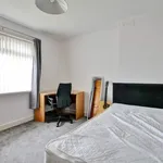 Rent 4 bedroom flat in Bristol