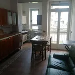 Rent 3 bedroom apartment of 98 m² in Torino