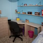 Rent 4 bedroom apartment in Seville