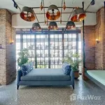 Rent 2 bedroom apartment of 326 m² in Bangkok