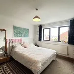 Rent 4 bedroom house in Wakefield