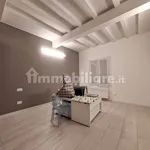 Affitto 4 camera appartamento di 92 m² in Modena