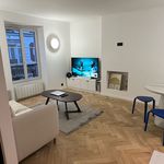 Rent 1 bedroom apartment of 390 m² in Paris