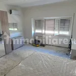 Affitto 3 camera appartamento di 102 m² in Latina