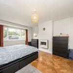 Rent 2 bedroom apartment in London