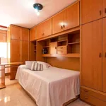 Alquilo 3 dormitorio apartamento para estudiantes de 12 m² en L'Hospitalet de Llobregat