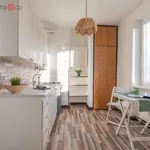 Pronajměte si 4 ložnic/e byt o rozloze 6889 m² v Litvínov