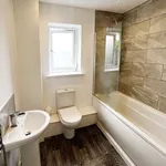 Rent 2 bedroom flat in Salford