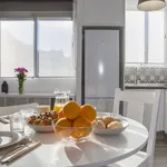 Rent 2 bedroom apartment of 538 m² in Valencia