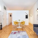 Rent 1 bedroom apartment of 45 m² in Porto