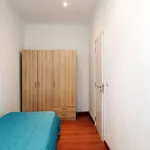 Rent a room of 81 m² in lisbon