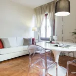 Rent 1 bedroom apartment of 52 m² in Florence