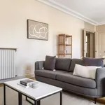 Rent 3 bedroom apartment of 150 m² in paris