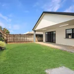 Rent 3 bedroom house of 3520 m² in  Mount Sheridan QLD 4868                        