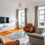 Rent 6 bedroom apartment of 90 m² in Lisboa