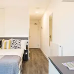 Rent 1 bedroom apartment in London