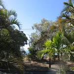 Rent 2 bedroom apartment in Urangan