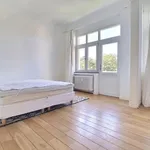 Rent 3 bedroom apartment in Ixelles