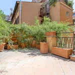 Rent 5 bedroom apartment of 321 m² in Roma