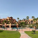 Rent 2 bedroom apartment of 90 m² in Estepona