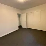 Rent 2 bedroom apartment in Bayside