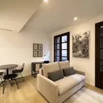 Rent 1 bedroom apartment of 50 m² in Barcelona