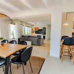 Rent 3 bedroom house of 940 m² in Marbella