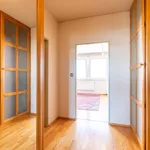 Pronajměte si 3 ložnic/e byt o rozloze 74 m² v Prague