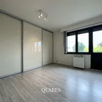 Appartement de 102 m² avec 2 chambre(s) en location à Antwerp