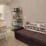 Rent 2 bedroom apartment of 70 m² in Genoa