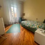 Rent 4 bedroom apartment of 120 m² in Roma