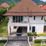 Rent 5 bedroom house of 425 m² in Phuket