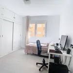 Alquilo 4 dormitorio casa de 95 m² en Málaga