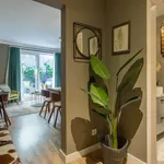 Rent 1 bedroom apartment of 70 m² in Lisbon