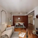 Rent 4 bedroom apartment of 117 m² in Lisboa