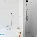 Affitto 3 camera appartamento di 95 m² in Genoa