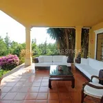 Rent 6 bedroom house of 448 m² in Marbella