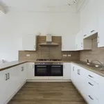 Rent 4 bedroom flat in Glasgow