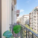 Rent 4 bedroom apartment in Barcelona