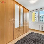 Pronajměte si 5 ložnic/e byt o rozloze 89 m² v Praha