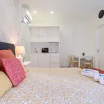 Rent 1 bedroom apartment of 34 m² in Porto