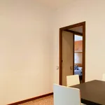 Rent a room of 90 m² in Barcelona