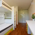 Pronajměte si 3 ložnic/e byt o rozloze 75 m² v Prague