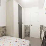 Rent a room of 65 m² in madrid