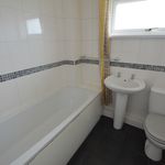 Rent 3 bedroom flat in North East Derbyshire