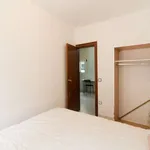 Rent 2 bedroom apartment of 60 m² in barcelona