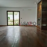 Rent 4 bedroom house of 192 m² in Leiria