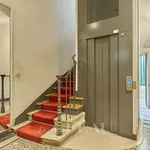 Rent 5 bedroom apartment of 115 m² in Paris