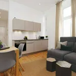 Rent 1 bedroom apartment of 44 m² in Florence