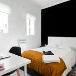 Rent 4 bedroom apartment of 20 m² in Madrid